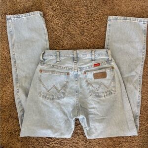 LAST CHANCE❤️‍🔥Wrangler Cowboy Cut Jeans in color bleach